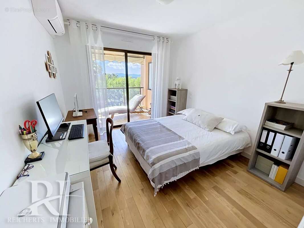 Appartement à LE CANNET