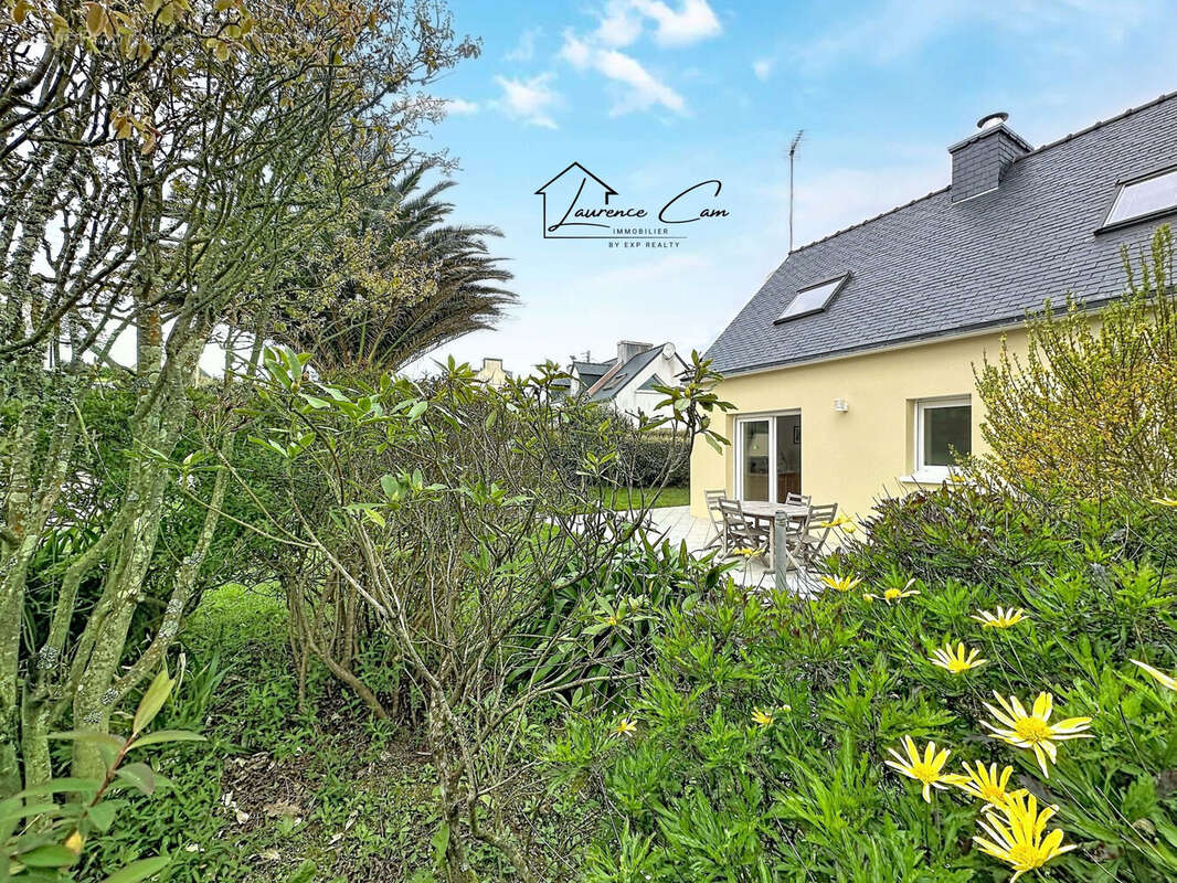 Maison à PLOUGUERNEAU