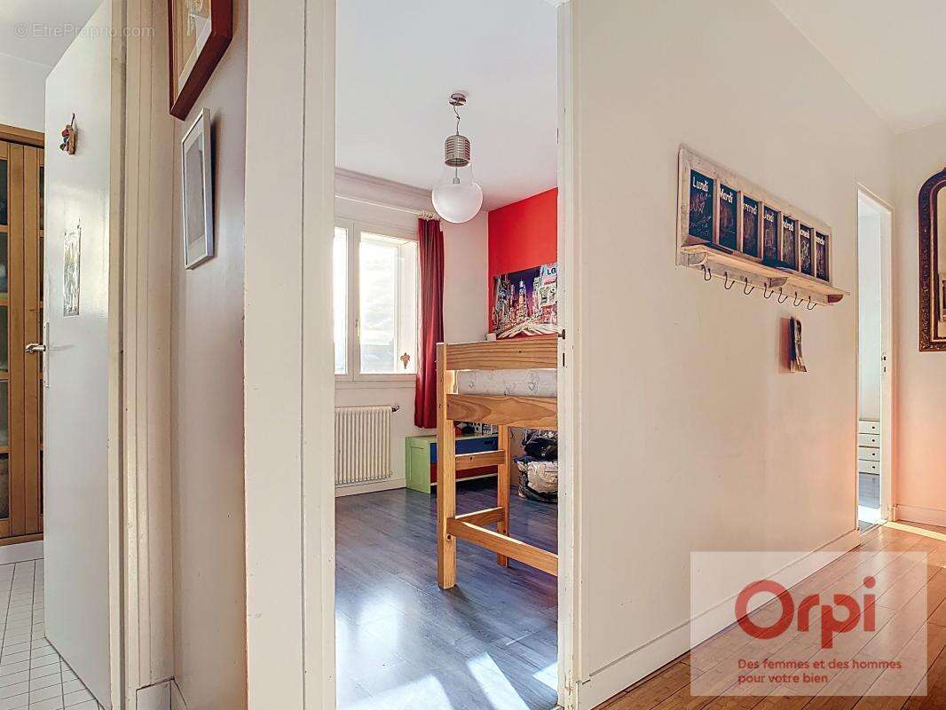 Maison à ISSY-LES-MOULINEAUX