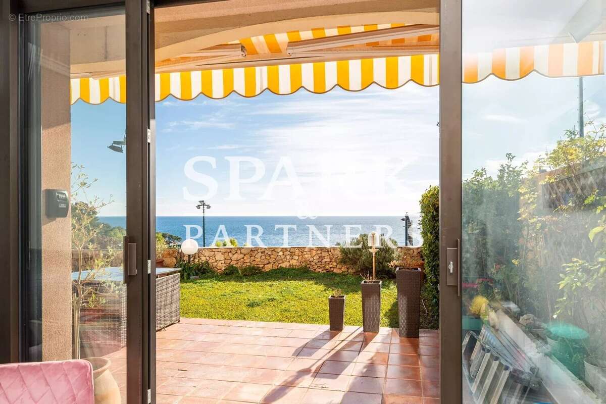 Appartement à ROQUEBRUNE-CAP-MARTIN