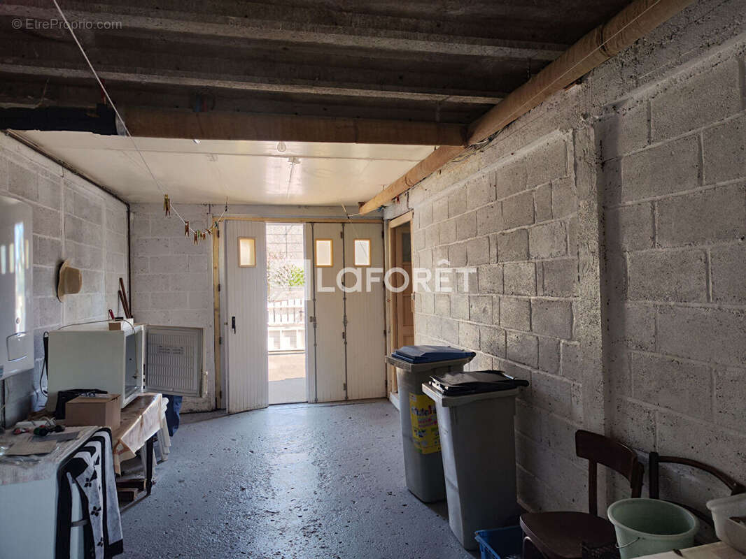 Proche centre ville - Maison 4 chambres, vue dégagée, calme et terrain 700 m² - photo 5