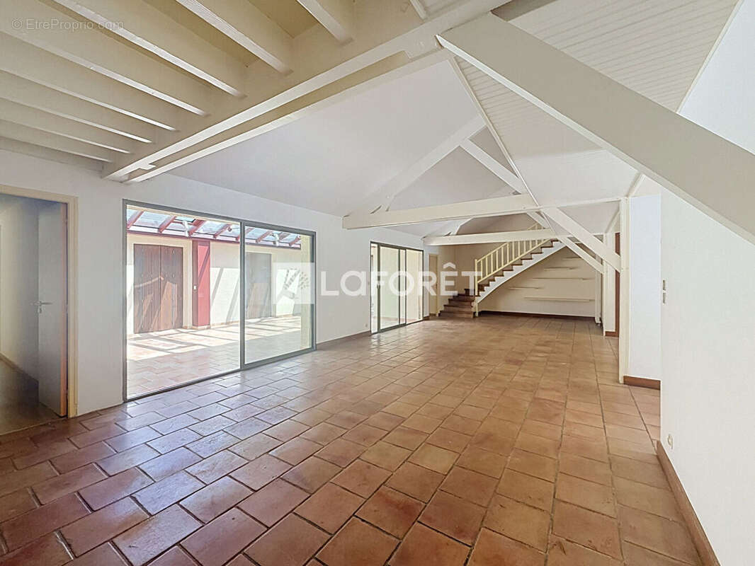 Maison hypercentre avec possibilité commerce Flers 215 m2 - photo 3