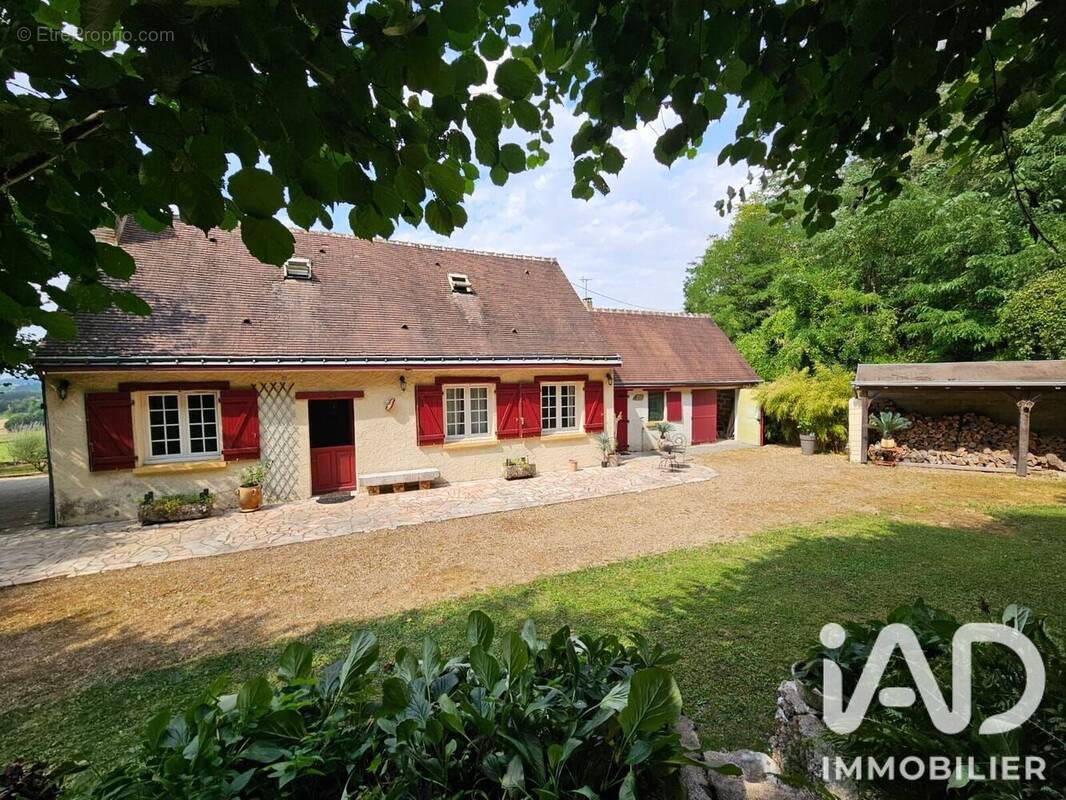 Photo 1 - Maison à VILLEDIEU-LE-CHATEAU