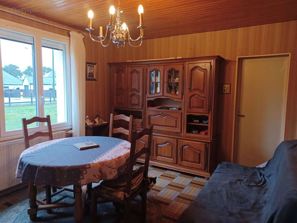 Maison à NEUVY-EN-SULLIAS