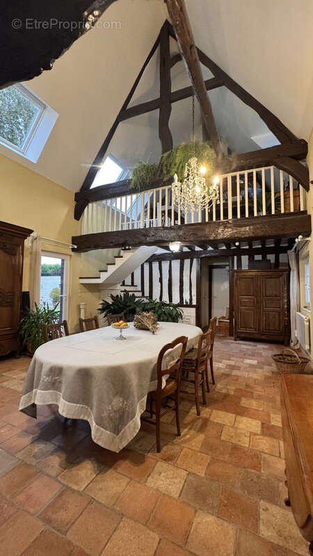 Maison à MEZIDON-CANON