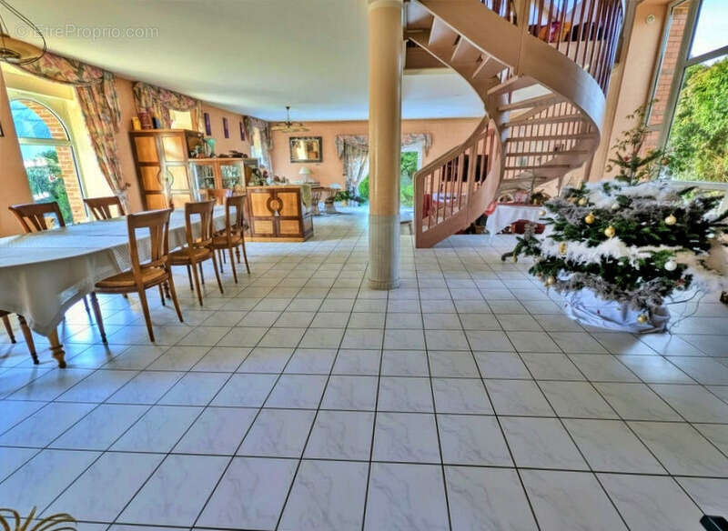 Maison à LA CHAPELLE-JANSON