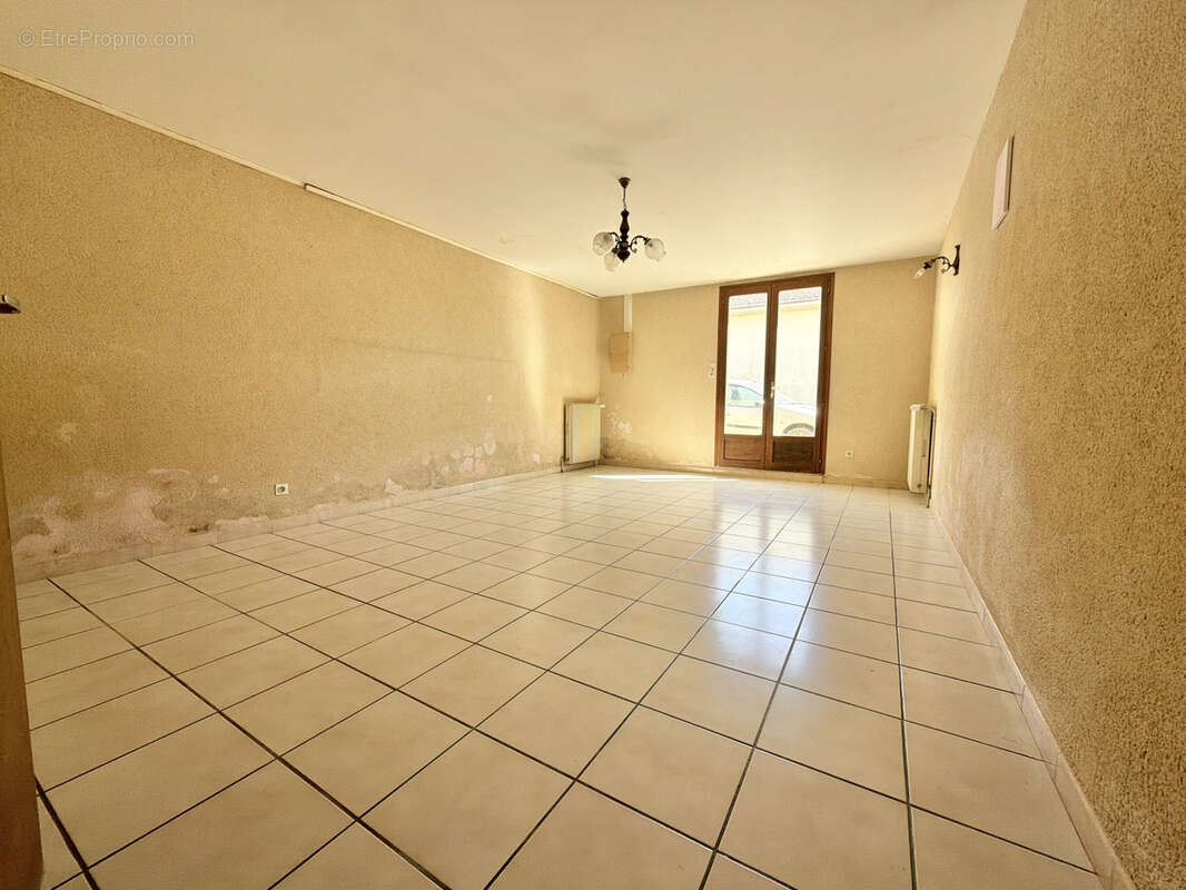Maison à SAINT-SYLVESTRE-SUR-LOT