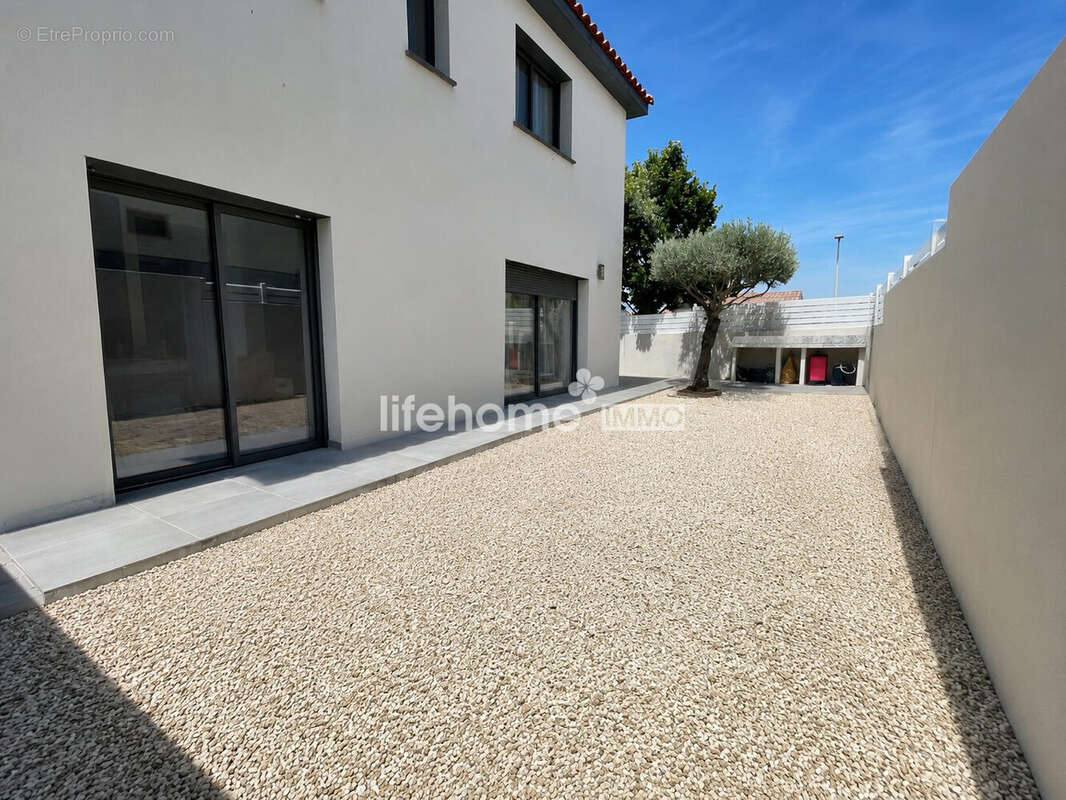 Maison 138 m² à Balaruc-Les-Bains  - photo 2