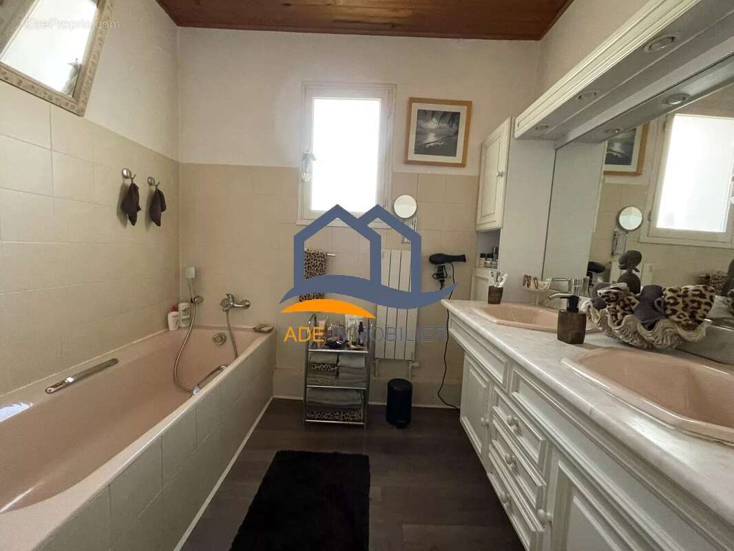 Maison à EGUILLES