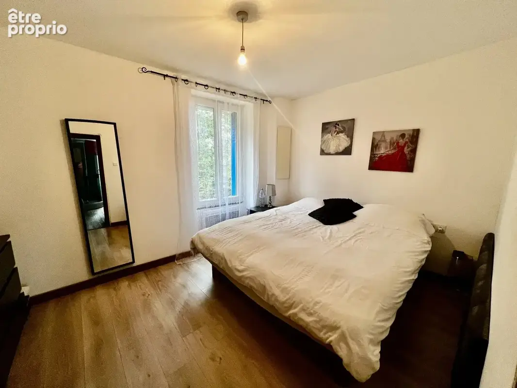 Maison de 3 chambres magnifiquement rénovée avec une petite maison attenante d'une chambre. - photo 7