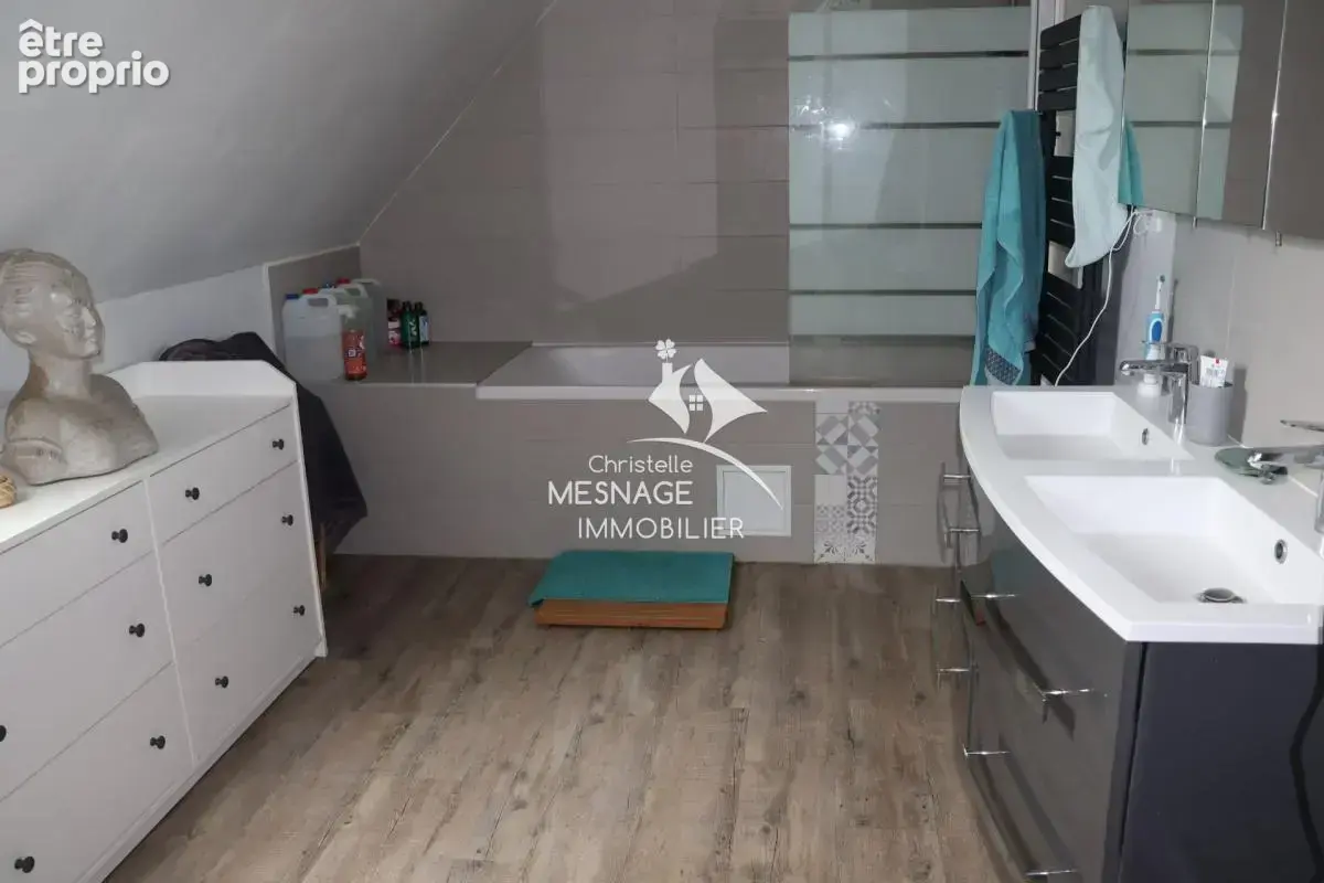 À vendre à l'agence Christelle Mesnage Immobilier, A 5 min d - photo 17