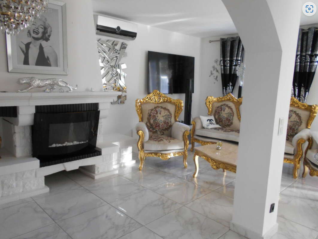 Maison à ROGNAC