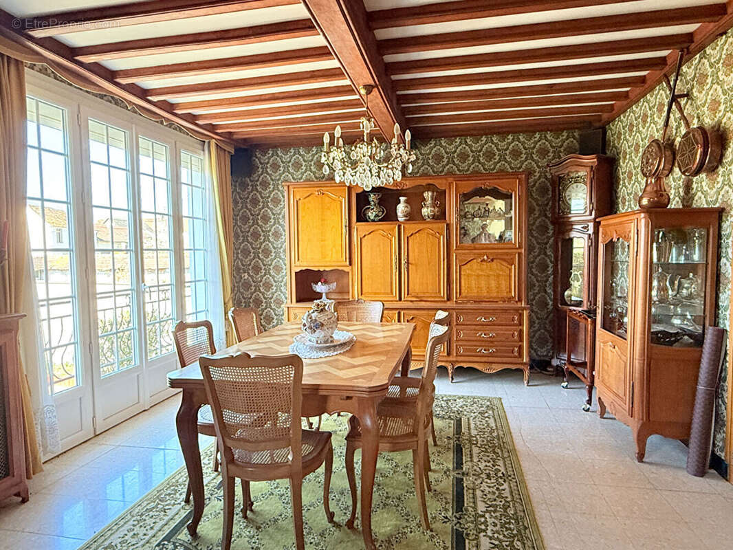 Maison à TROISSEREUX