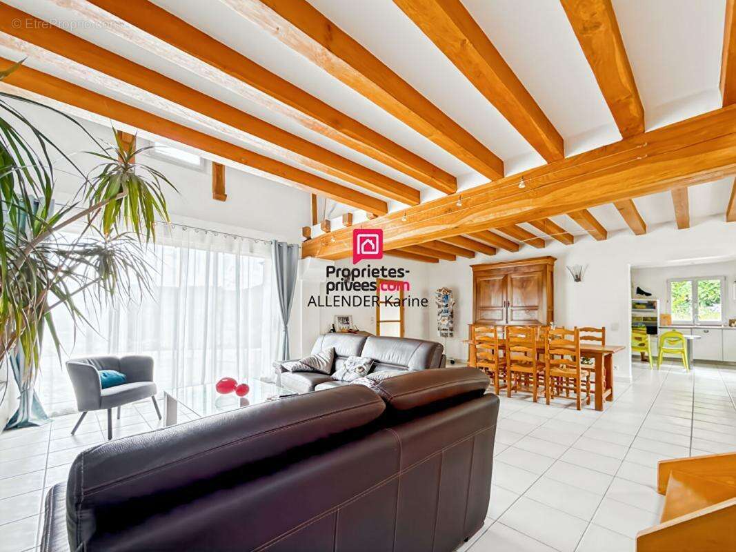 Maison à VILLENEUVE-SUR-YONNE