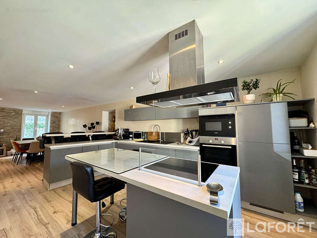 Appartement Epinal 5 pièce(s) 110.94 m2 - photo 2