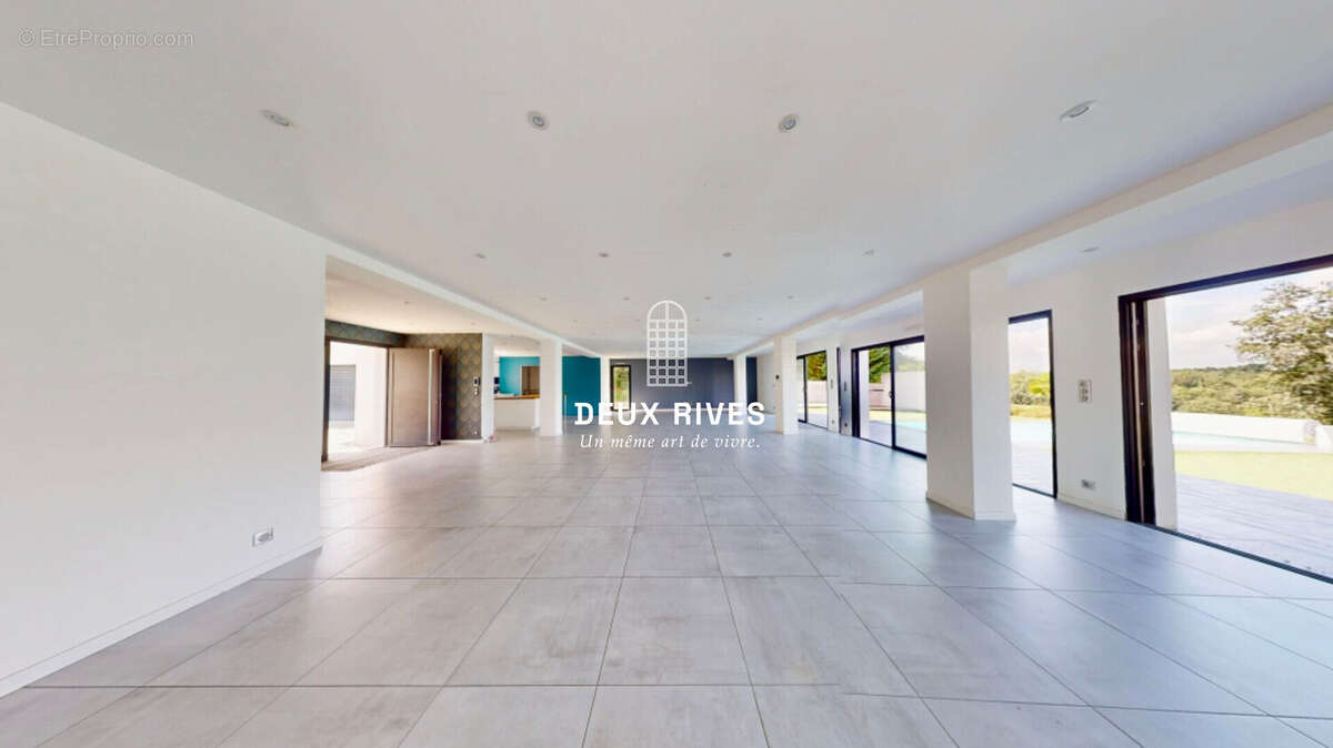 Maison à LA CHAPELLE-SUR-ERDRE