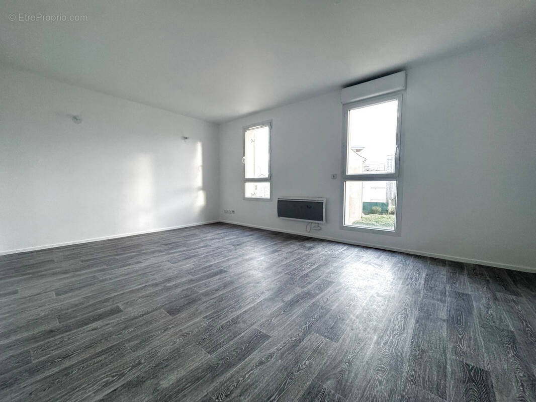 Appartement à SURVILLIERS