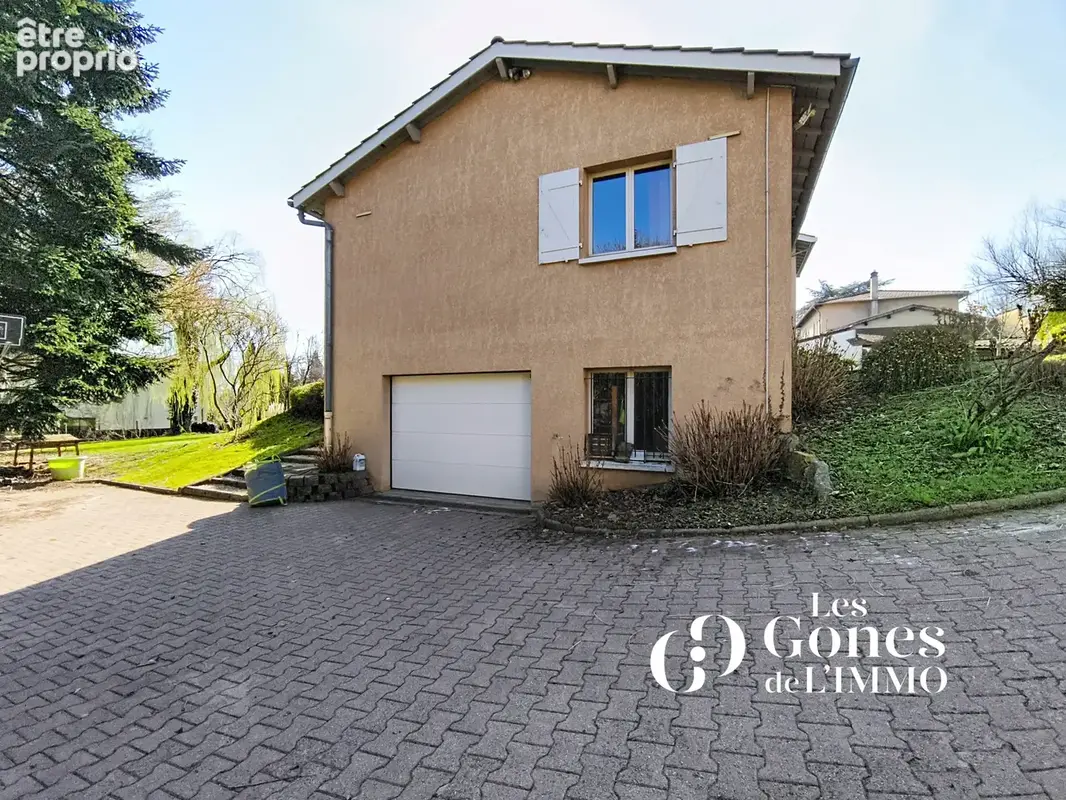 Craponne Villa familiale 6 chambres avec piscine sur 1800 m2 de terrain - photo 8