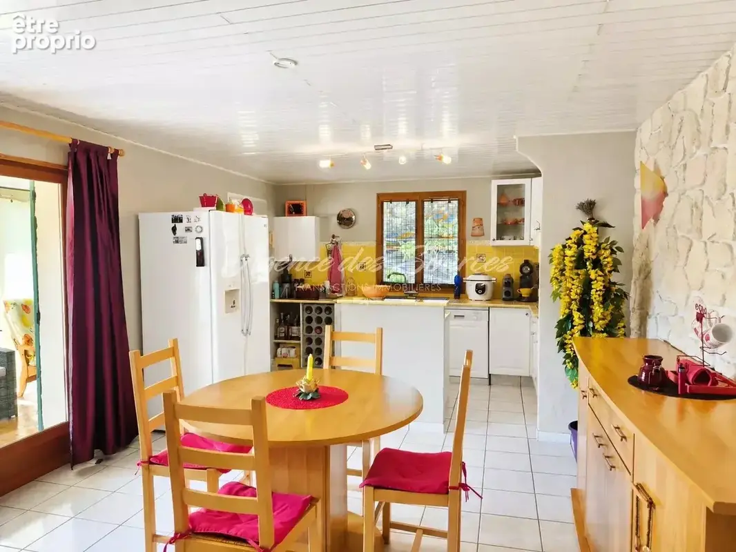 EXCLU : Maison en campagne avec piscine à Varages - photo 2