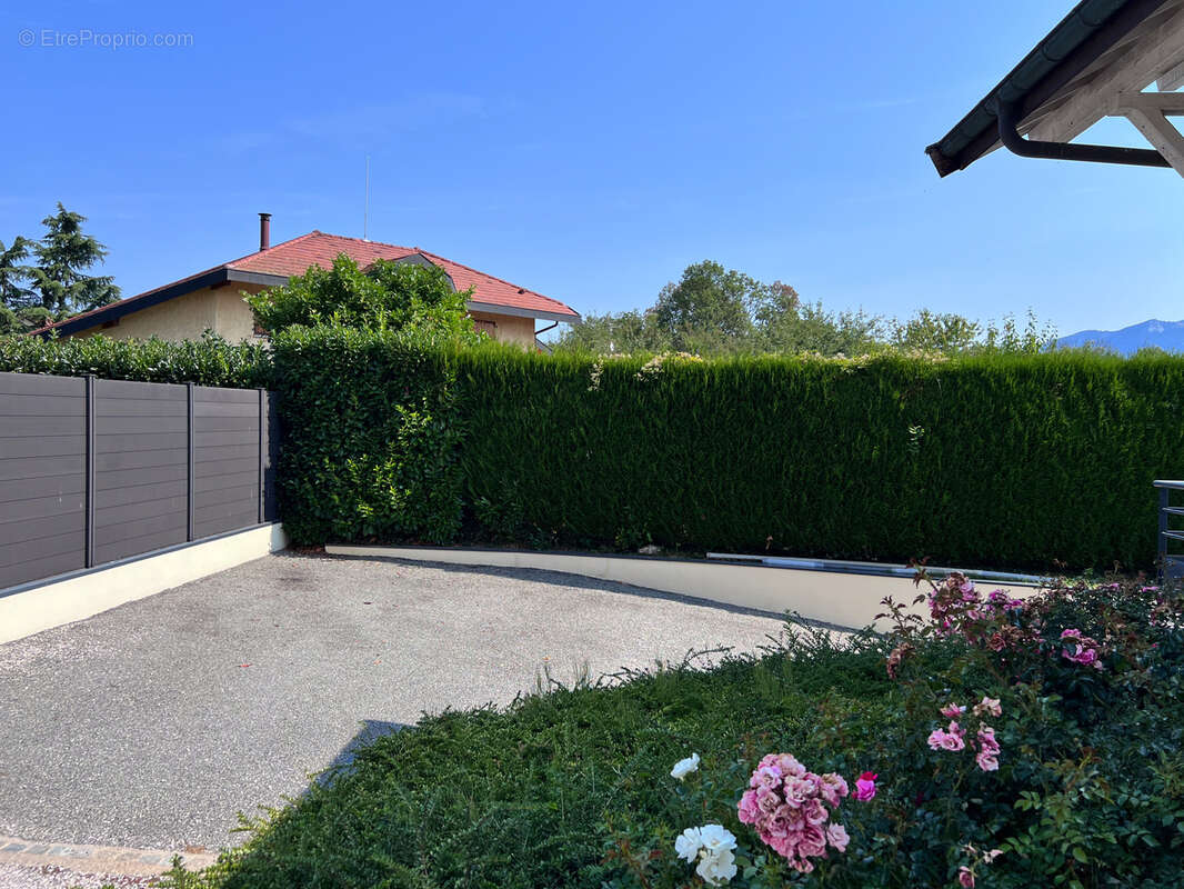 Maison à METZ-TESSY