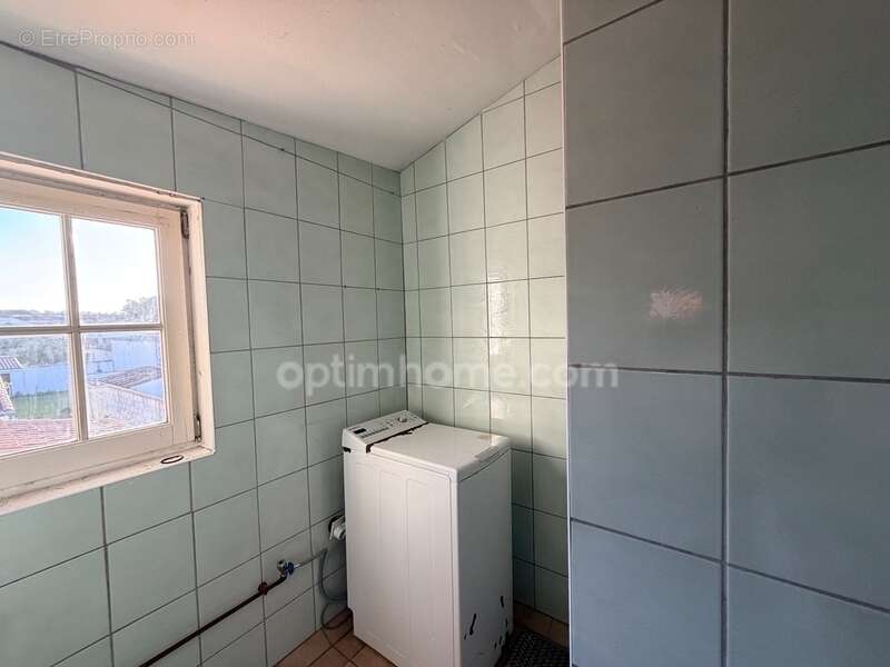 Appartement à LA FLOTTE