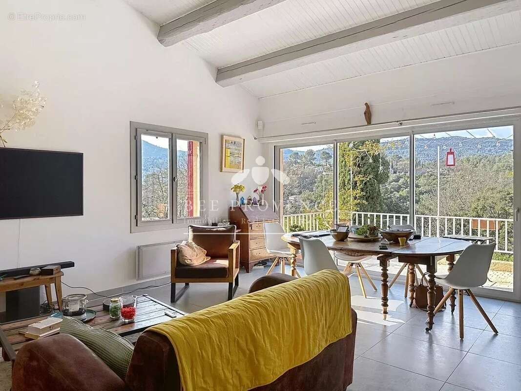 Maison à SOLLIES-TOUCAS