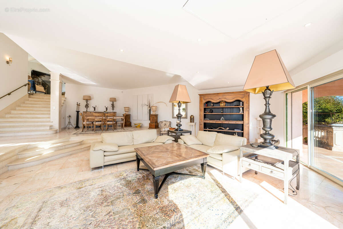 Maison à CAGNES-SUR-MER