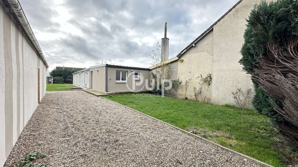 Maison à BRUAY-LA-BUISSIERE