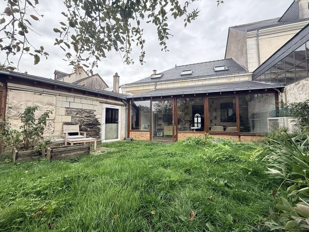 Maison à SAINT-BARTHELEMY-D&#039;ANJOU