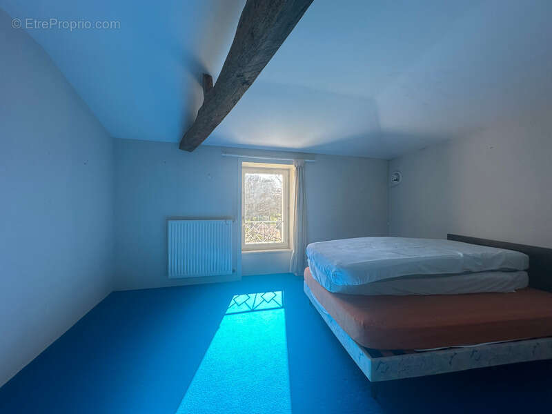 Les Clouzeaux, Maison en pierre 5 chambres avec jardin env. 605 m² double garage - photo 6
