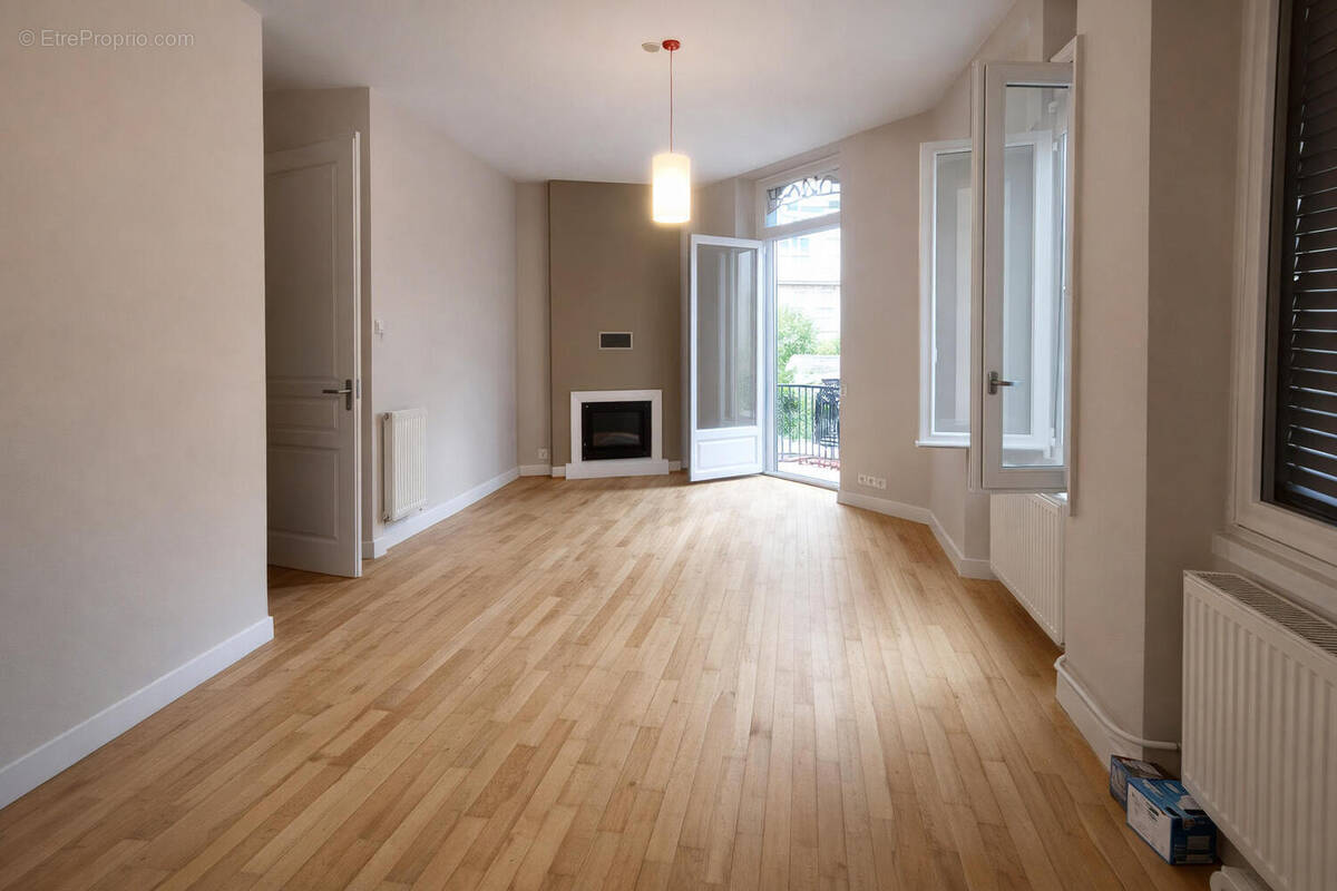 da92f291-0b64-4cb5-b419-c5b12ea695f2 - Appartement à CAHORS