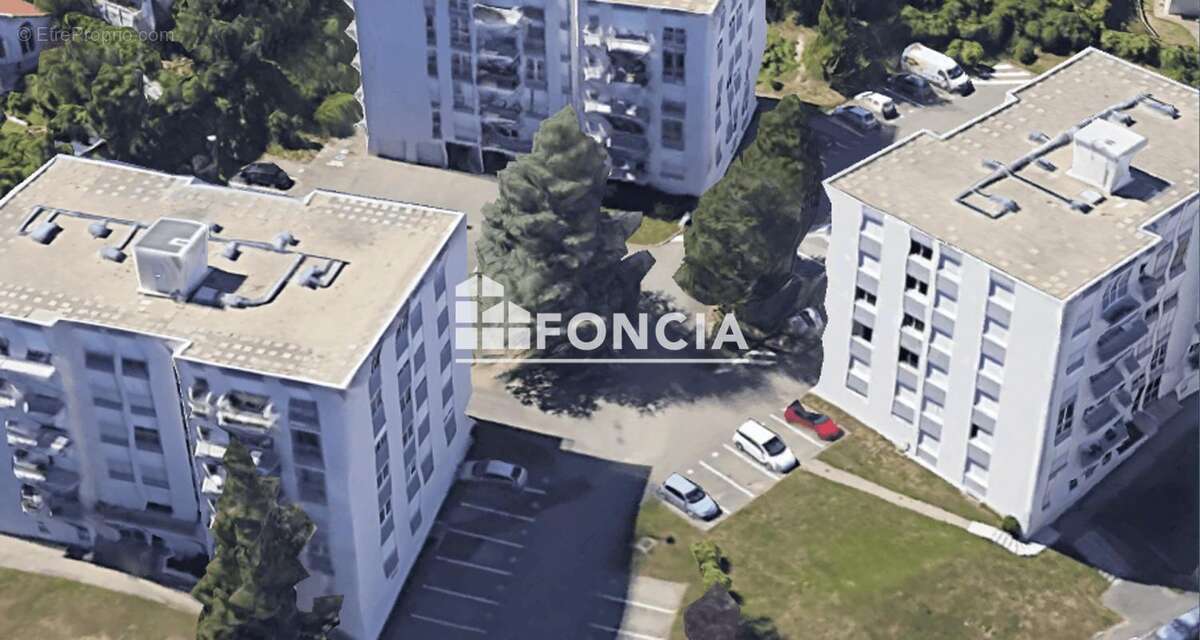 Appartement à SAINT-ETIENNE
