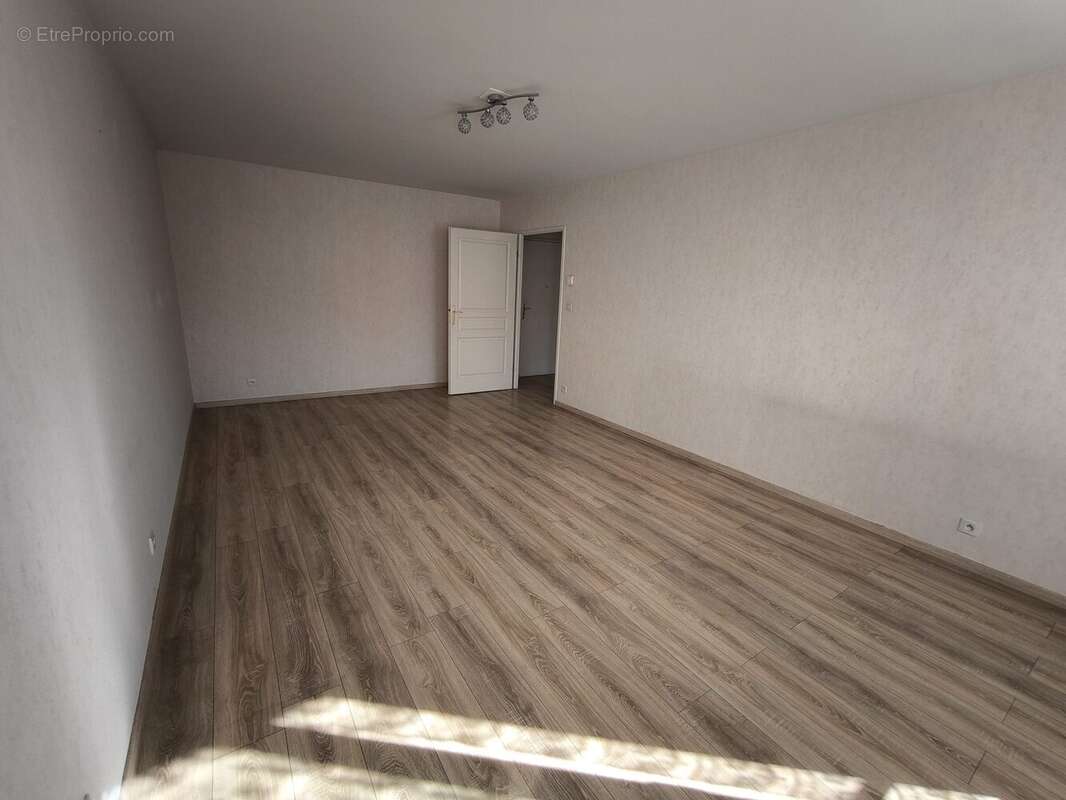 Appartement 73 m² à Chateau-Thierry  - photo 4