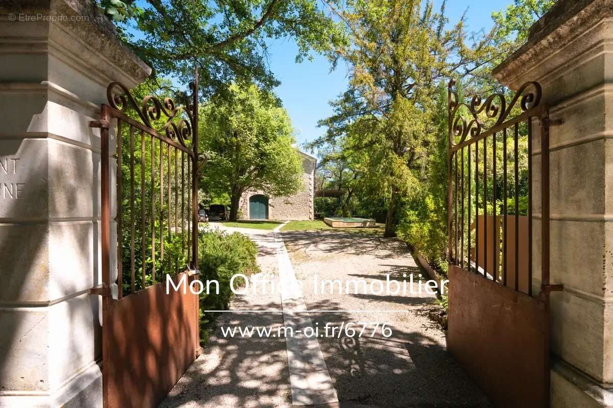 Maison à BONNIEUX