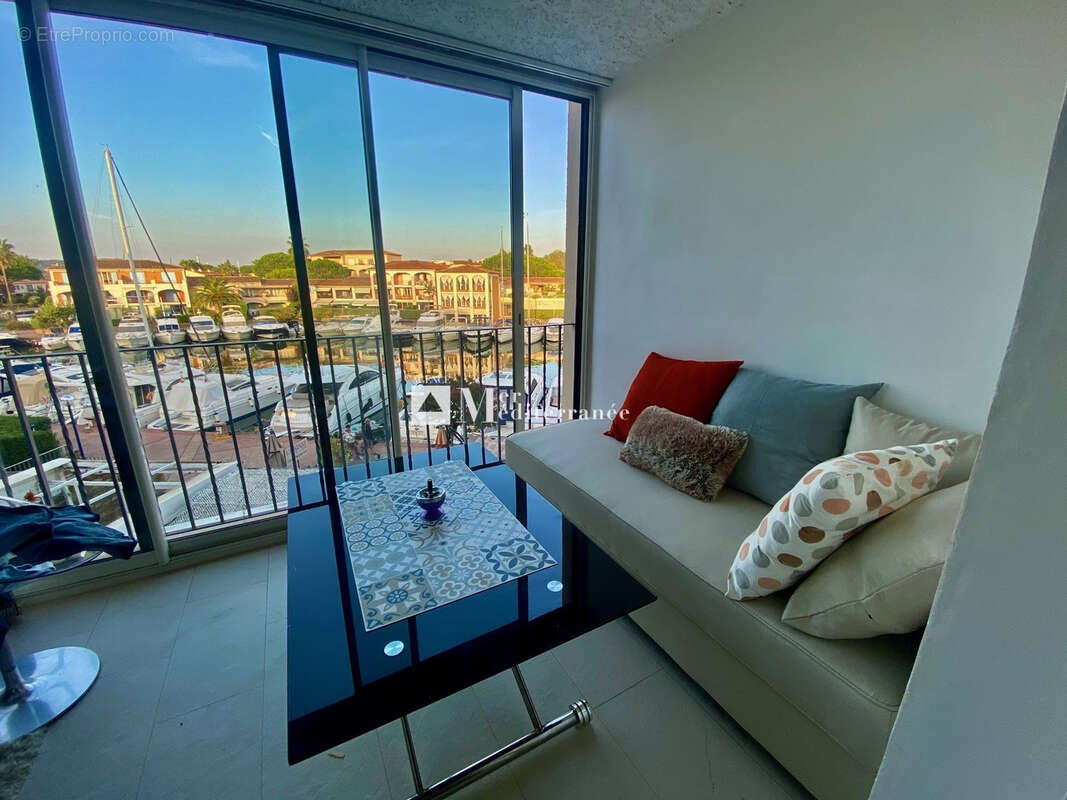 Appartement à COGOLIN
