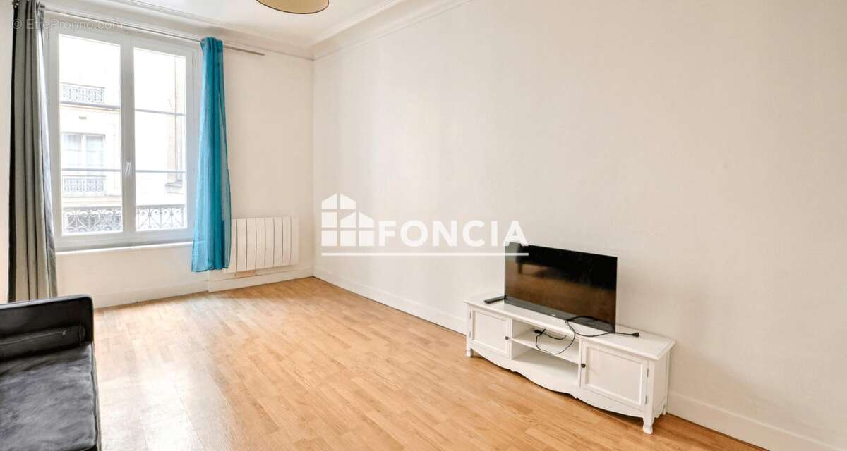 Appartement à PARIS-3E