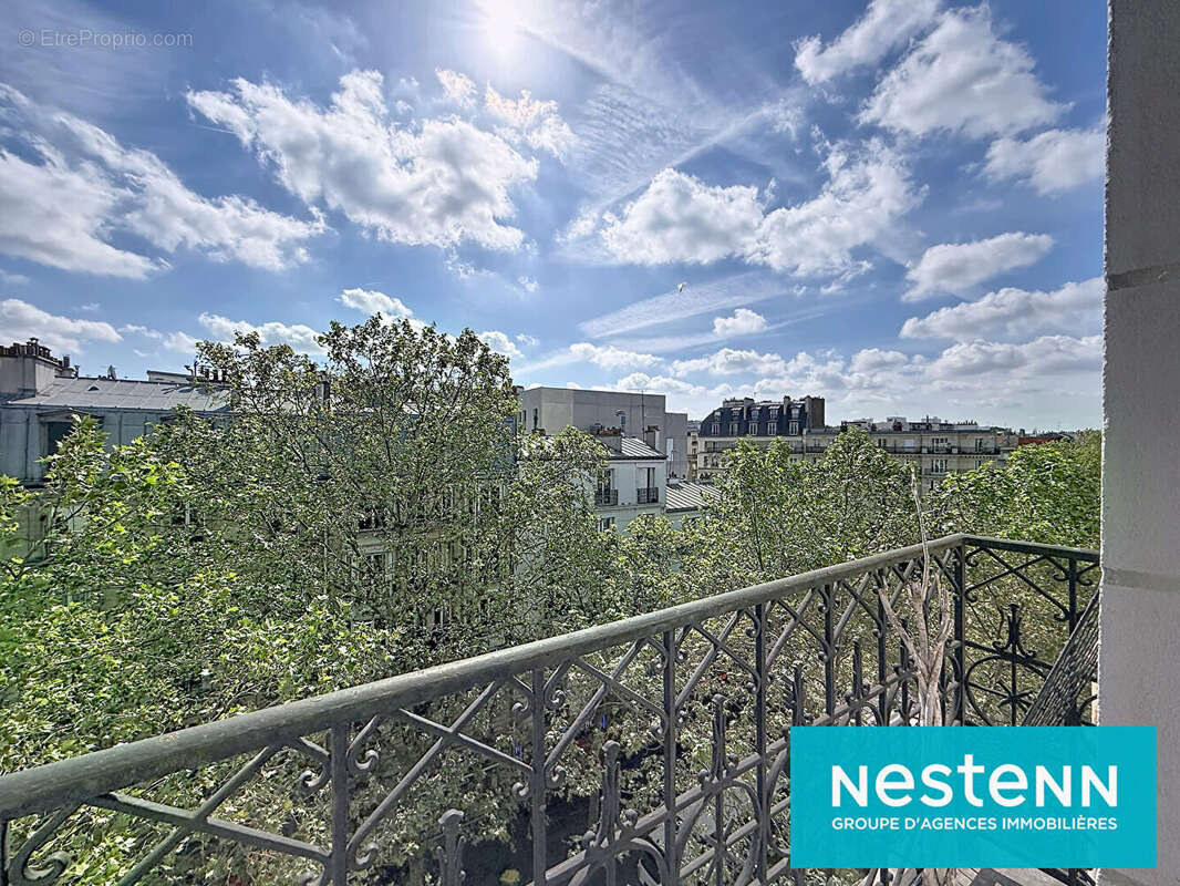 Appartement à PARIS-17E