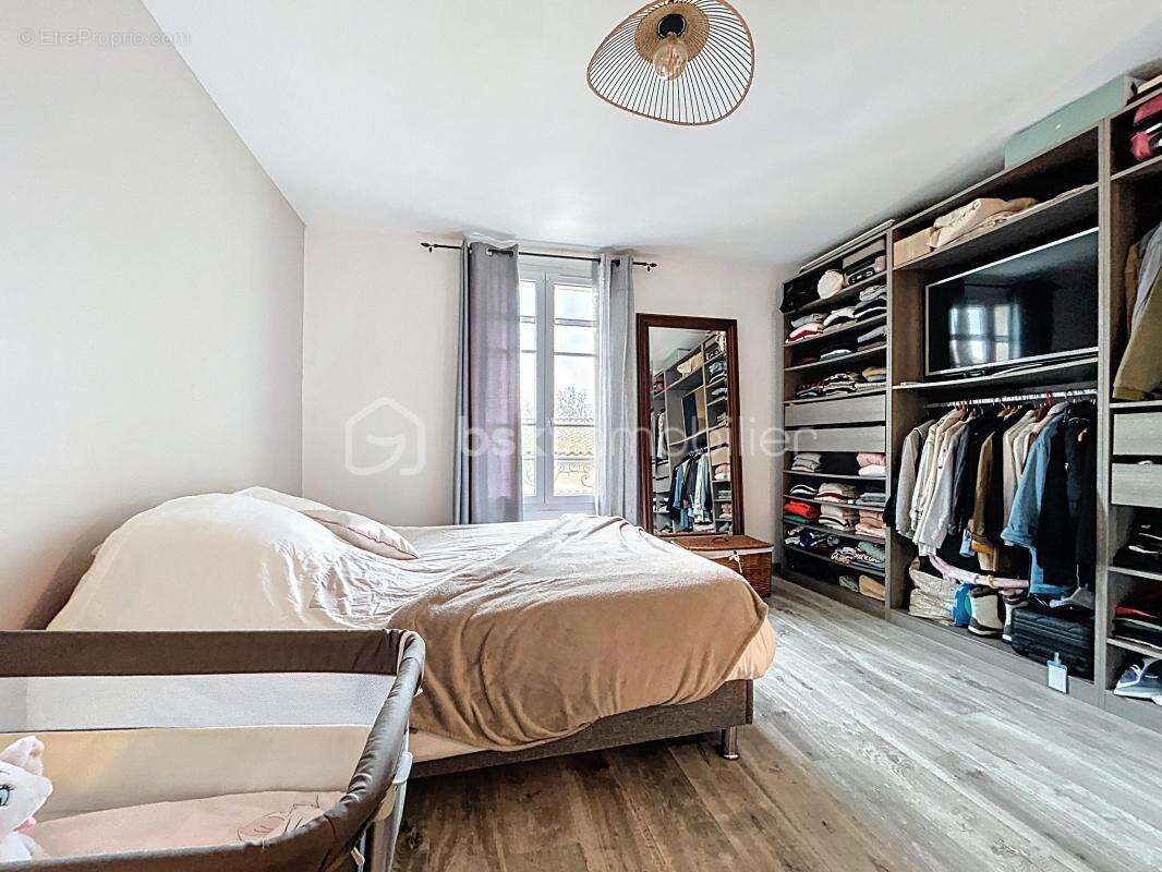 Maison à CUBZAC-LES-PONTS