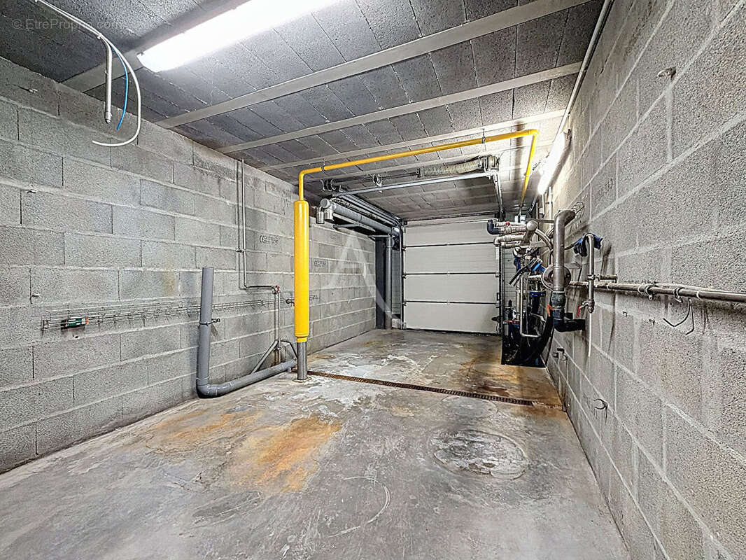 Commerce à BRISSAC-QUINCE