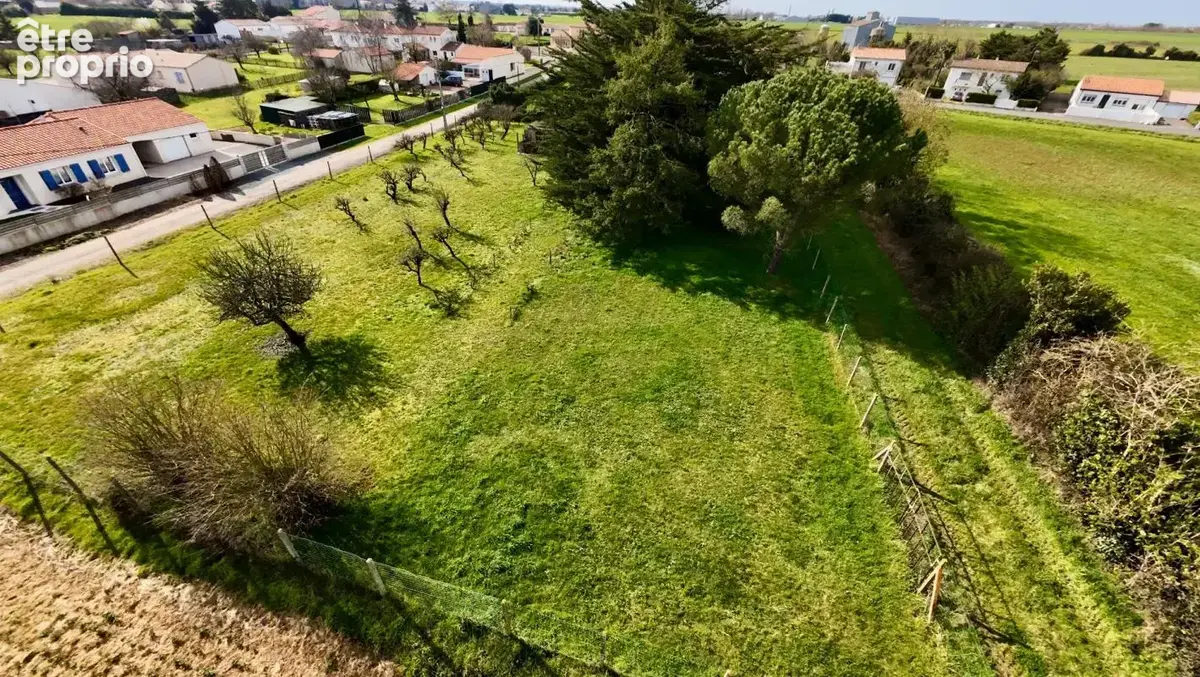 Lucon (85) exceptionnel et rare terrain constructible 2239 m²+760 m² a viabiliser et hors lotissement - photo 2