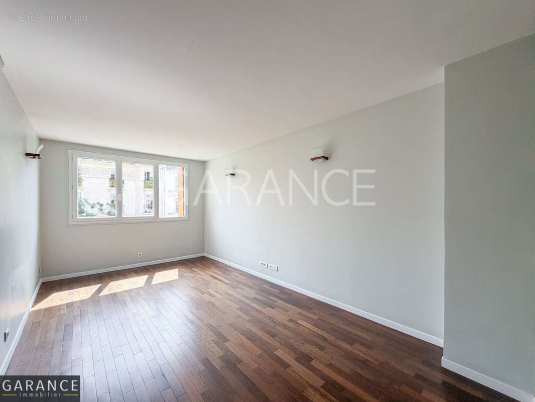 Appartement à PARIS-12E