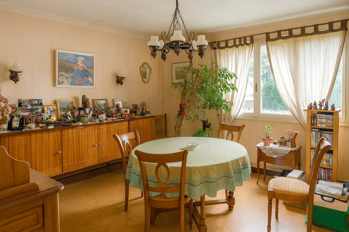 Autre à CALUIRE-ET-CUIRE