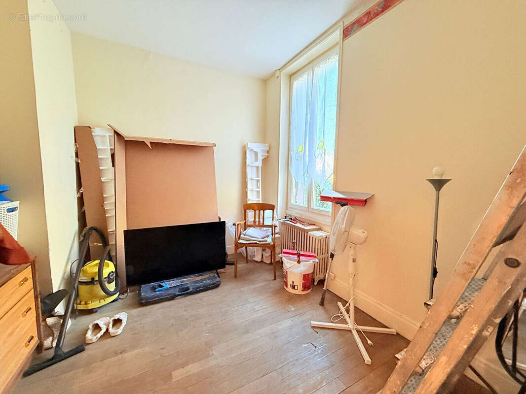 Maison à SAINT-DOULCHARD