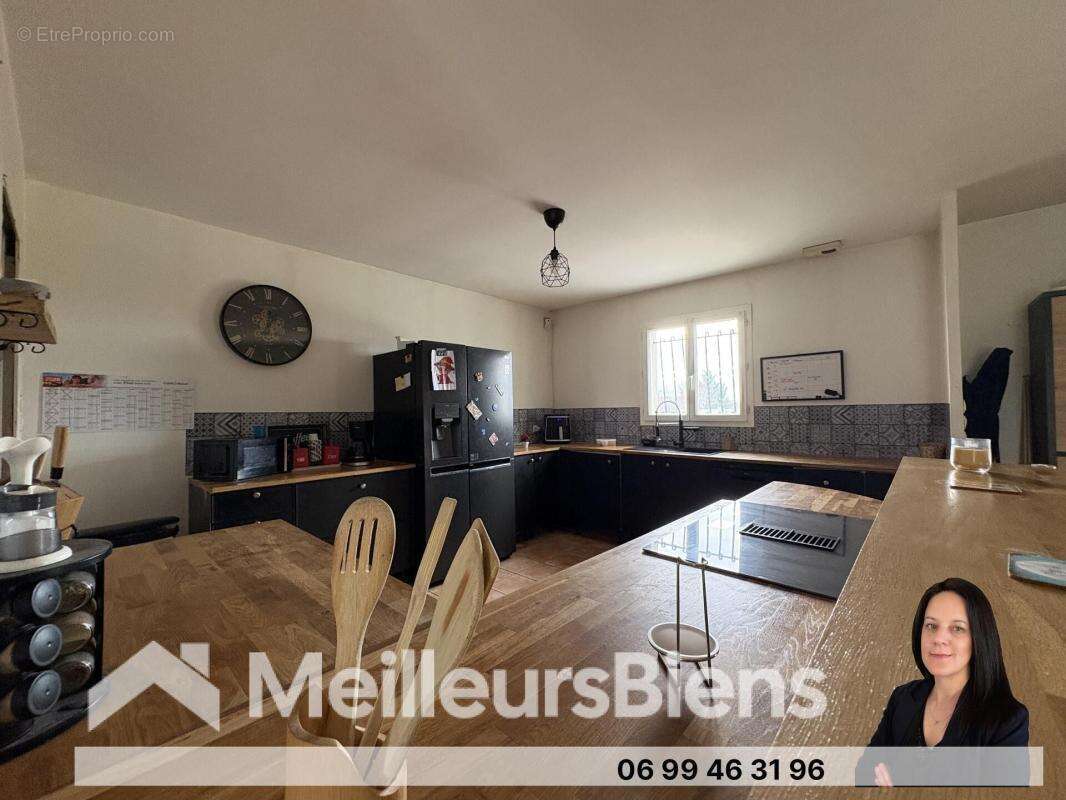 Maison à MONTLIEU-LA-GARDE