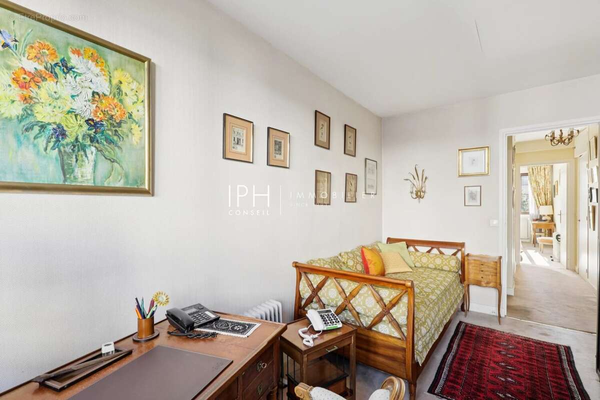 Appartement à NEUILLY-SUR-SEINE