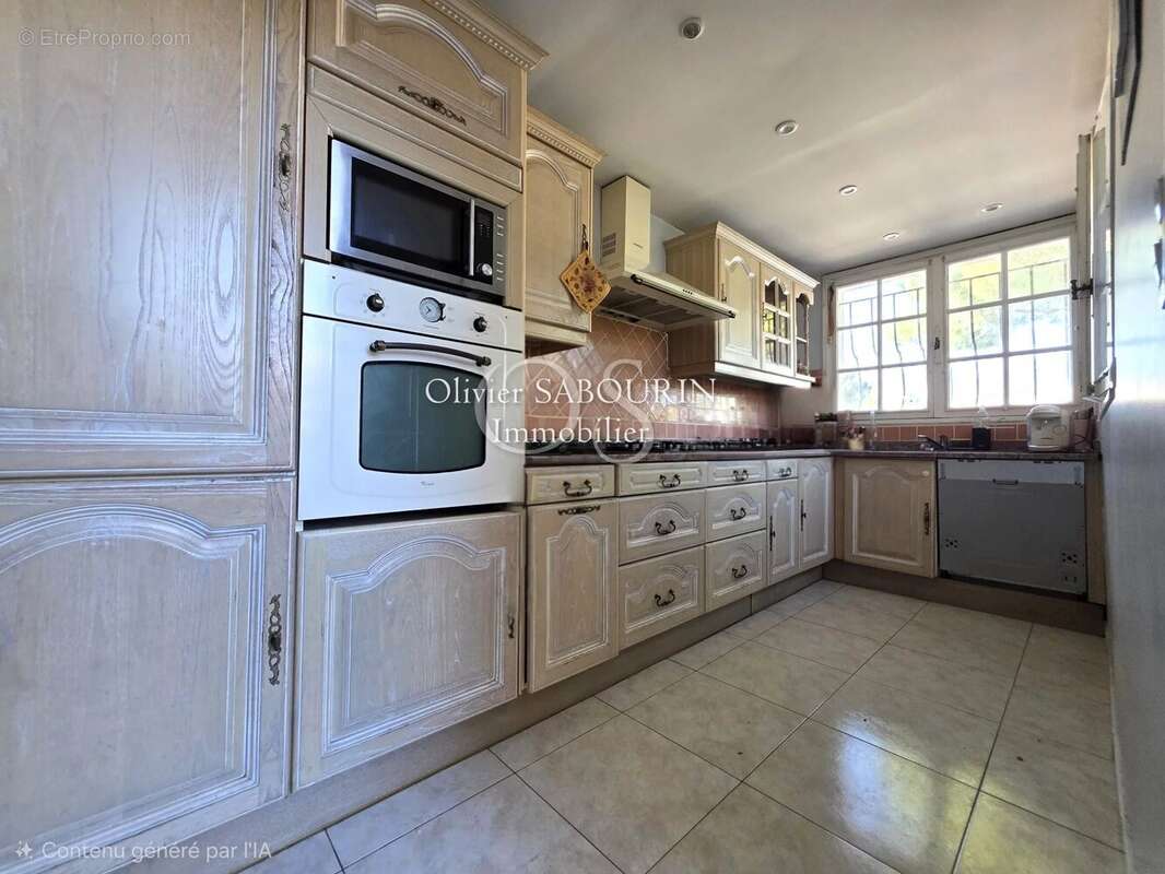 Maison à PUGET-SUR-ARGENS