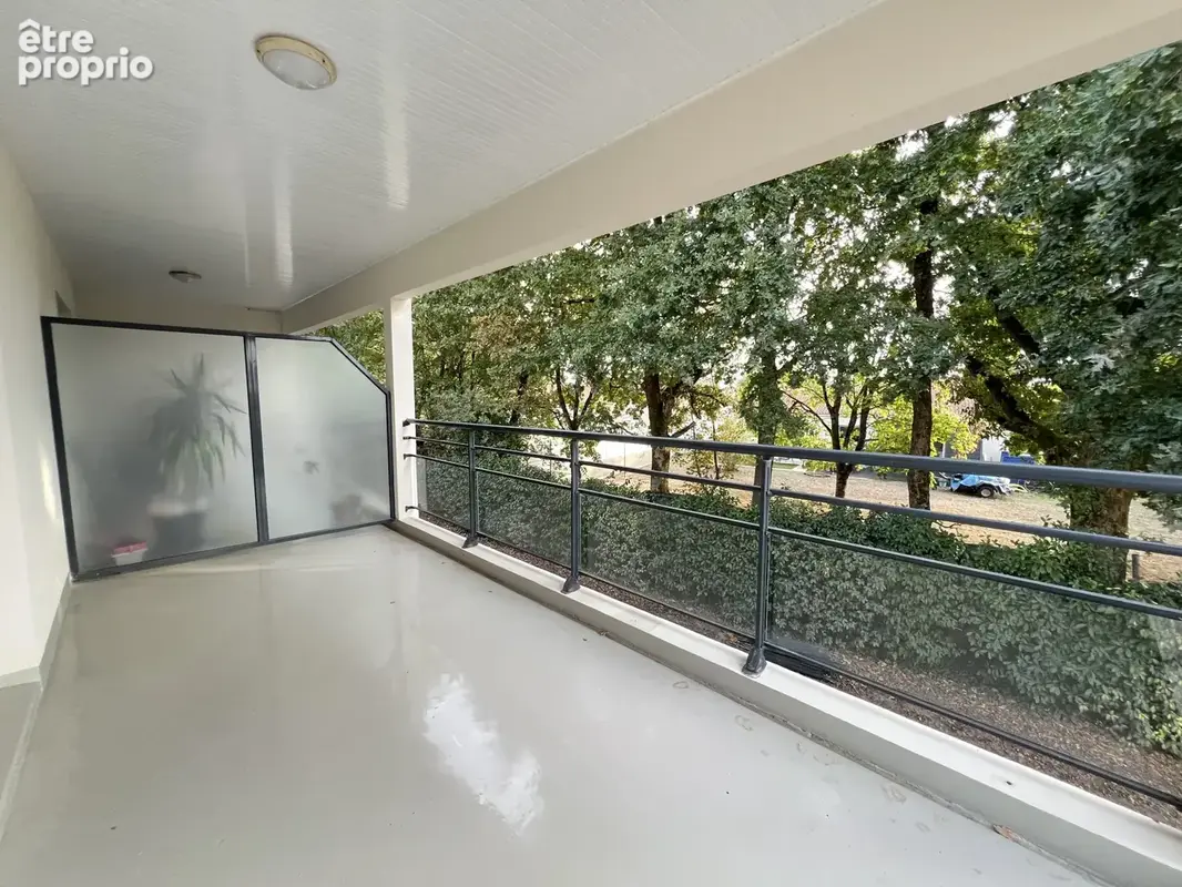 Appartement T3 -68 m2 avec balcon et parking LE POIRE SUR VIE - photo 11
