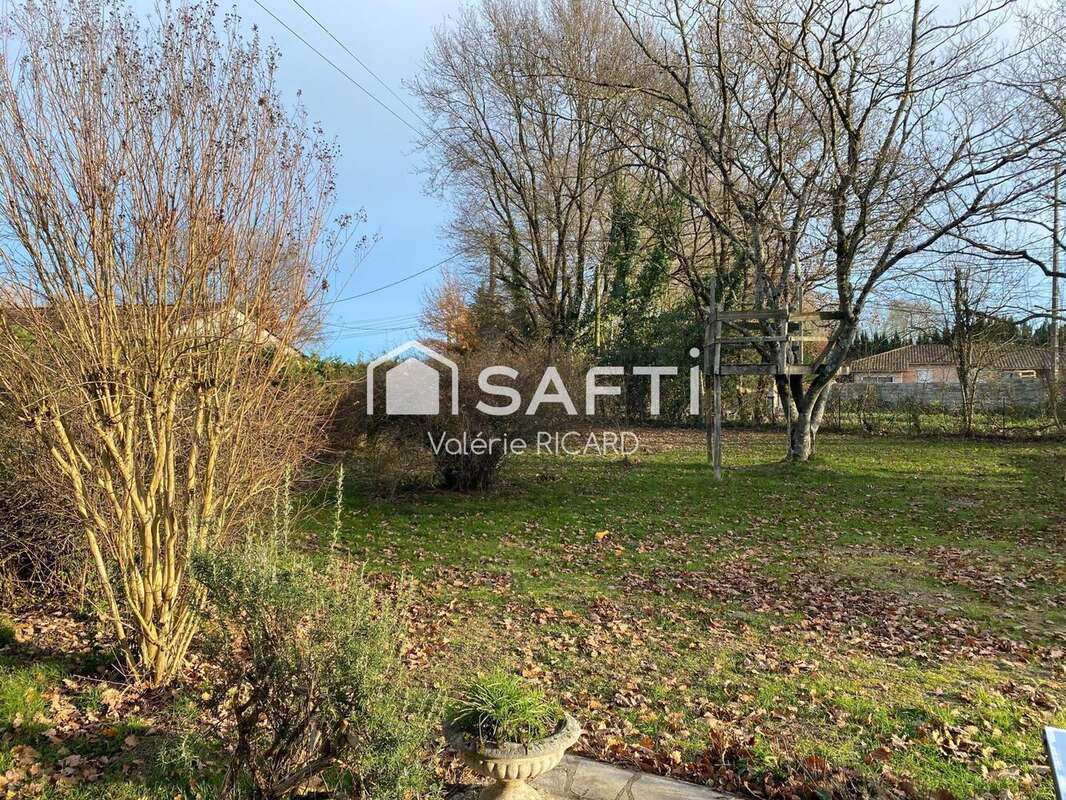 Photo 8 - Maison à SAINT-ETIENNE-DE-TULMONT