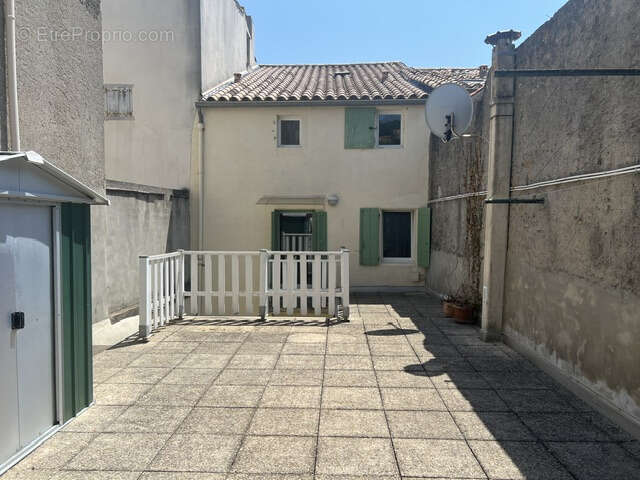 Maison de village avec cour grande terrasse et garage - photo 15