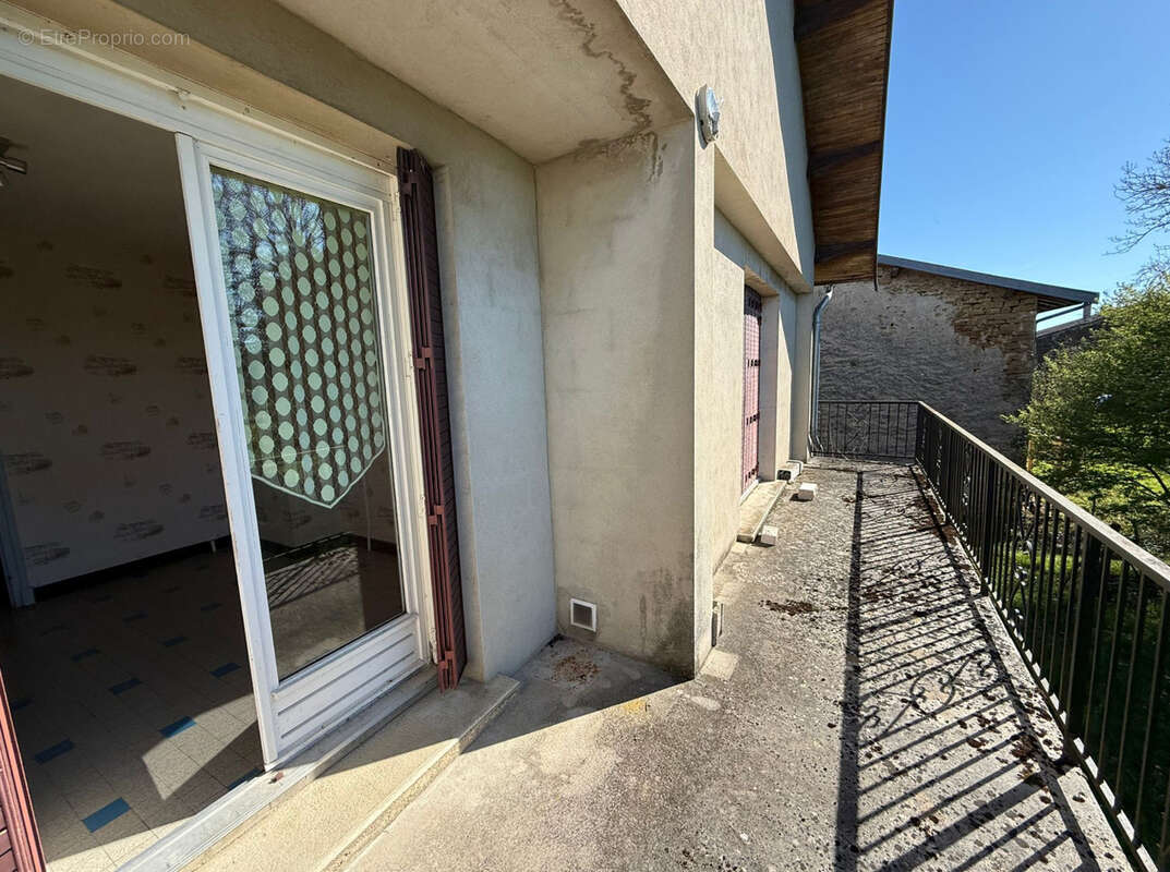 Maison à VILLEREVERSURE